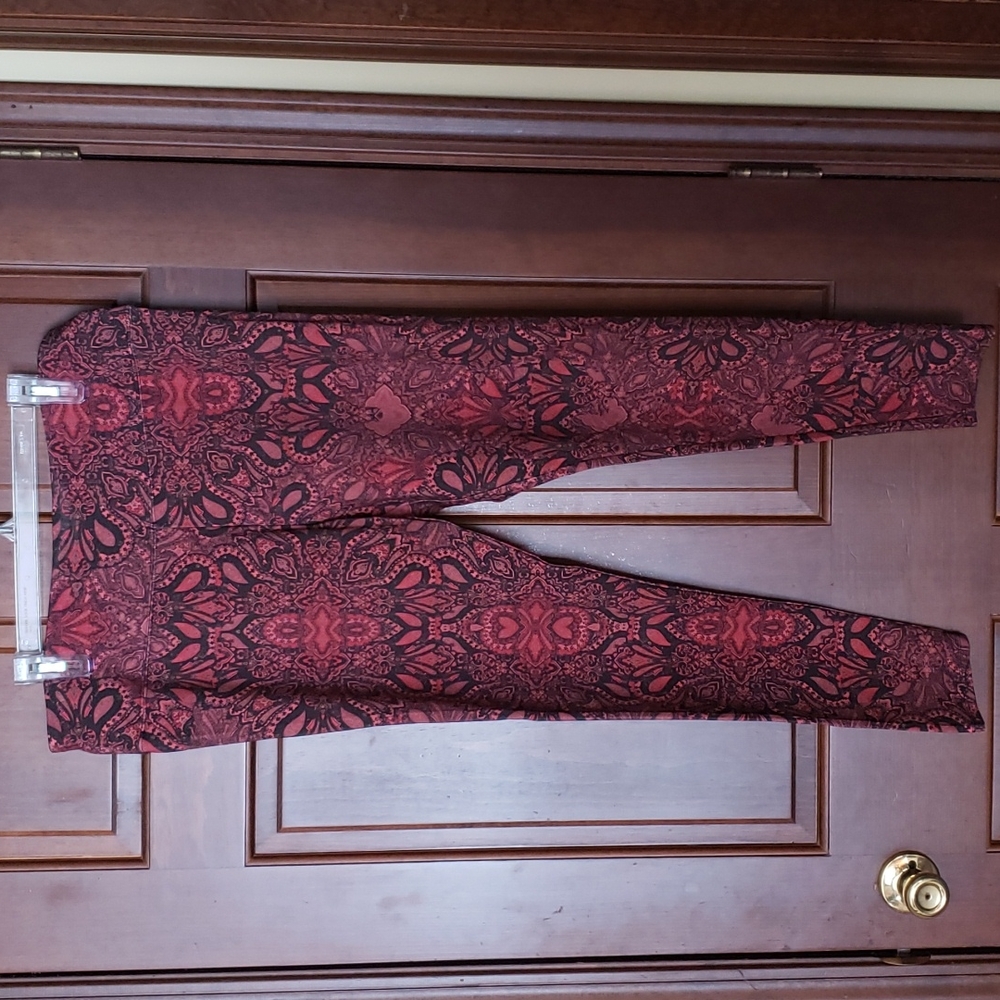 Soft Surroundings beautiful leggings